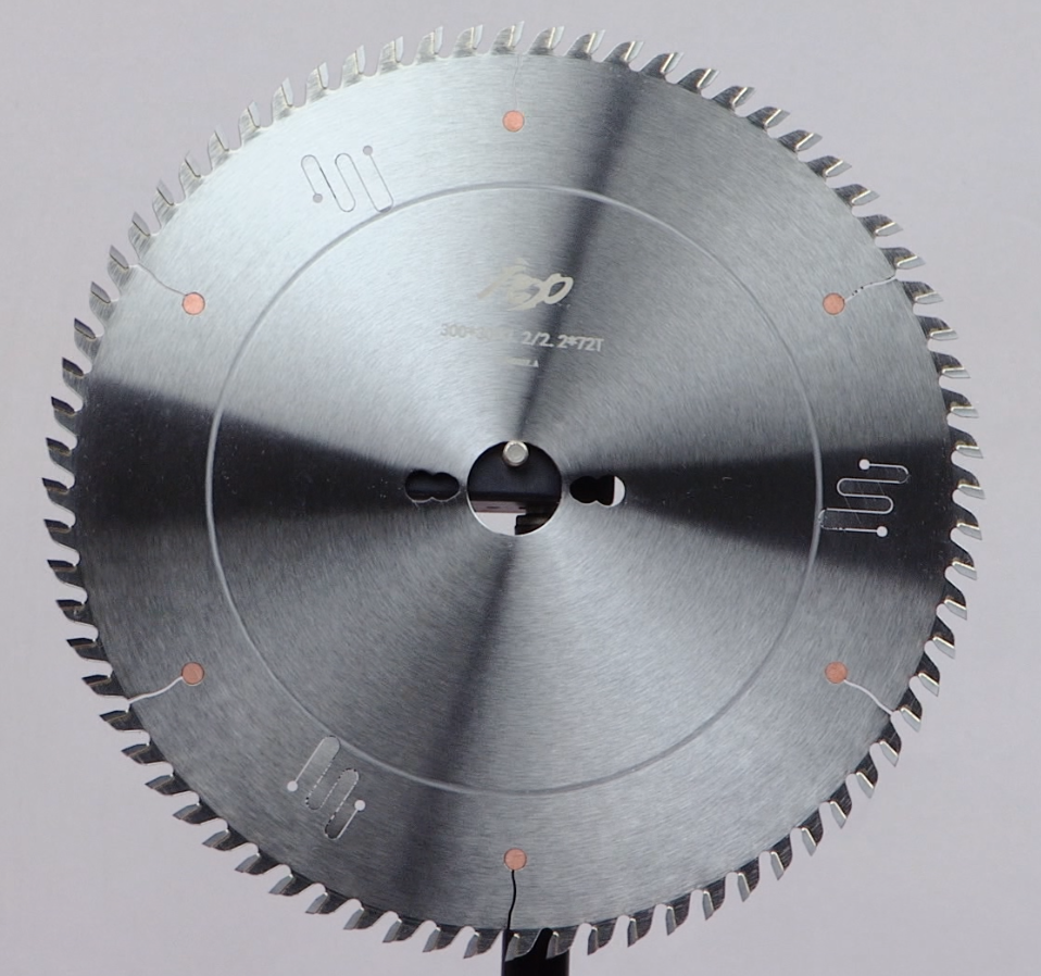 Saw blade for precision panel saw