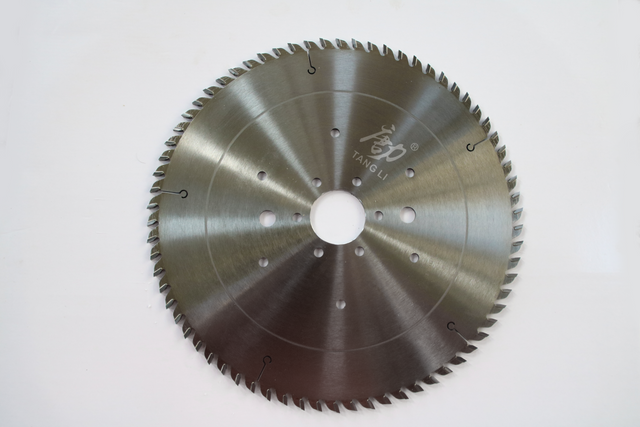 Solid wood trimming saw blade